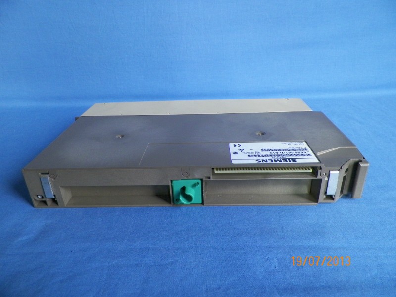 Siemens 6ES5441-7LA13 6ES5 441-7LA13 6ES54417LA13 SIEMENS SIMATIC S5 6ES5 441-7LA13 Digital Output Module 32-Output  6ES5441-7LA13